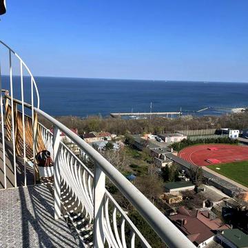 Затишна квартира з терасою і видом на море • Французський бульвар