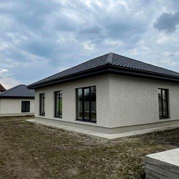 Продаж сучасних будинків біля Києва