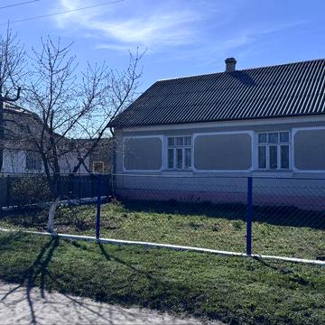 Будинок 4 кімнати 105м2 ділянка 60сот приватизоване поряд з Луцьк
