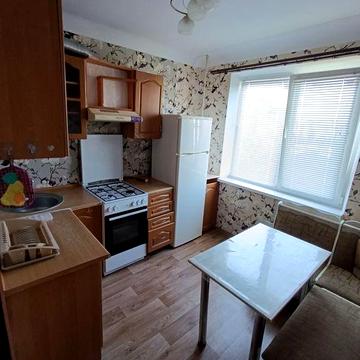 Здам однокімнатну квартиру на Молодіжному зупинка Героїв України.