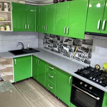 Квартира 3-ох кімнатна Ак. Глушкова