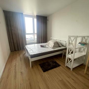 Набережно-Рибальська вул., 27