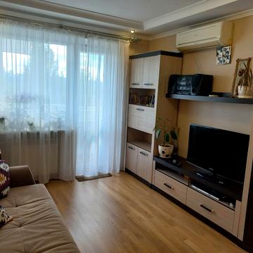 Русанівська набережна вул., 4