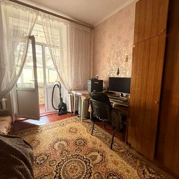 Продаж гостинки в центрі міста