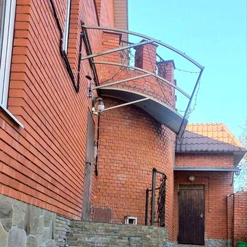 Продам  2х эт дом 195 кВ, метро Киевская