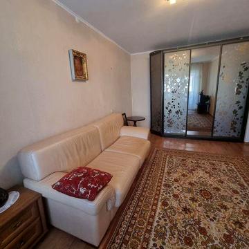 Сдам свою 2 -к.квартиру на Крымском бульваре3