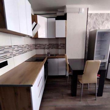 Стильная квартира студия на Поселке Котовского .