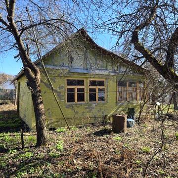 Продається дача у мальовничому місці!