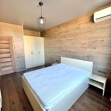 Юнацька вул., 2