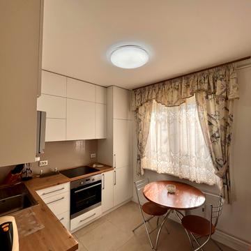 Підгірна вул., 12