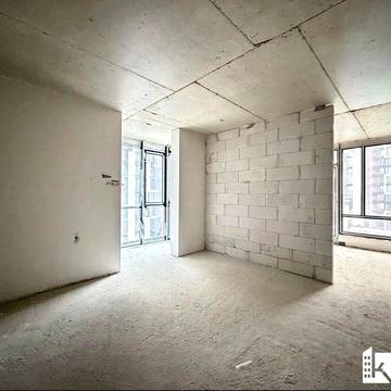 Здана 1-кім з кухнею-студією в ЖК Манхеттен з балконом