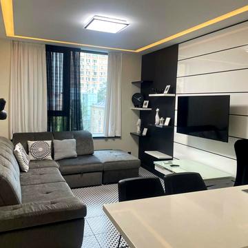 Ділова вул. (Димитрова), 1/2