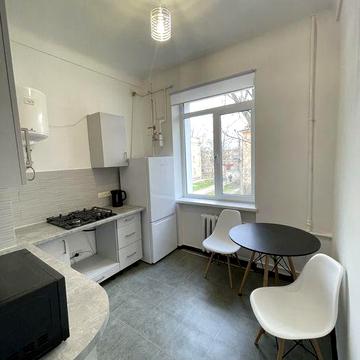 Оренда 1 к.кв Мазепи ( Петровського) верх