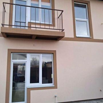 Продаж тауна з ремонтом 130 м2, 2 с. землі Святопетрівське.