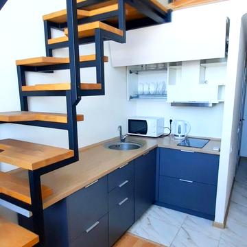 Машинобудівна вул., 41