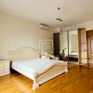 Продаж / Квартира / вул. Володимирська, 49 Золоті Ворота