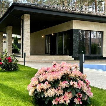 Котедж на 15 сотках з басейном 220 м2 у Лісовій Бучі. Буча