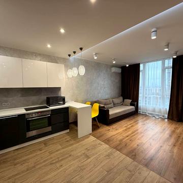 Предславинська вул., 40