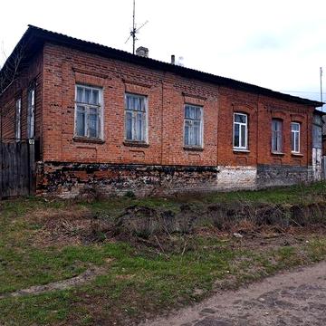 Пів будинку  вул.Поштова10