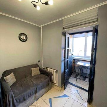 1к в Центрі ДОВГОСТРОКОВО, гарний охайний стан