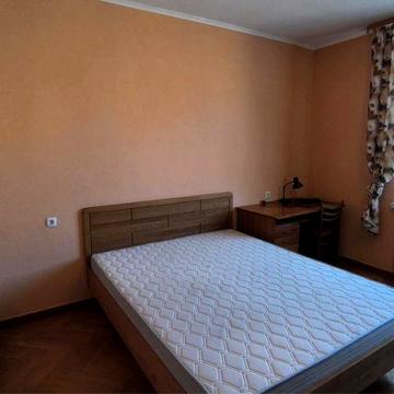 Предславинська 38, 3к квартира 86м. Печерськ. М . Палац Україна.