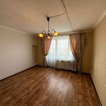 Продаж квартири в цегляному будинку | 5/9 поверх| 36 м²