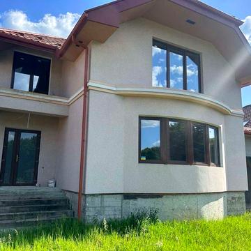 Двоповерховий будинок с. Верхній Коропець, новий район