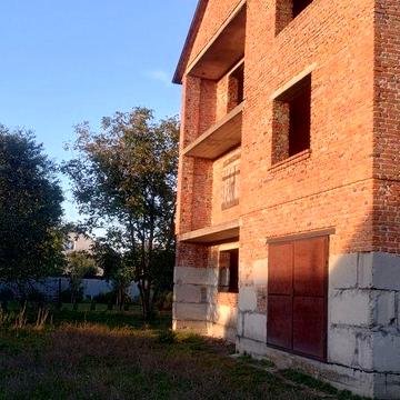 Продам будинок .Ділянка 26сотих