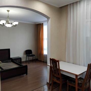 Здаю квартиру,вул.Вiрменська,6а,м.Вирлиця-15000 грн