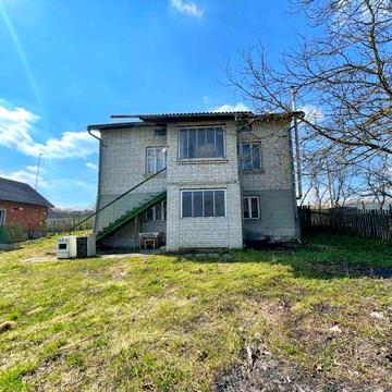 Продаж великого будинку