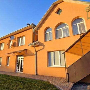 Продаж великого будинку в с. Годилів