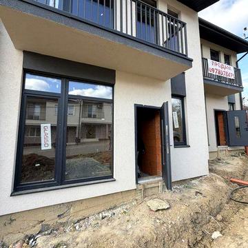 Продаж сучасного таунхаусу на вул. Сріблястій , Червениця