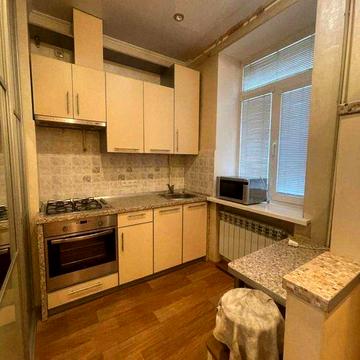 1 кімнатна , хороший стан