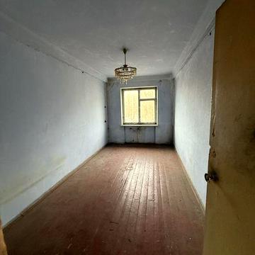 Продам 4-х кімнатну  Черемушки