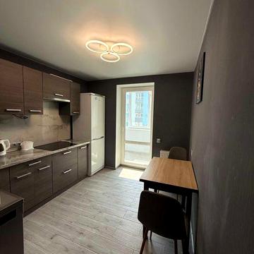 Оренда сучасної 1-кв. в новобудові, р-н Митниця-РічПорт