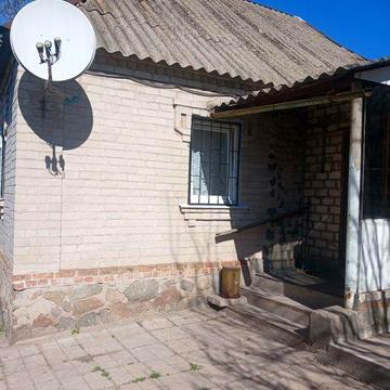 Здається  великий будинок  Балабине   можна військовим