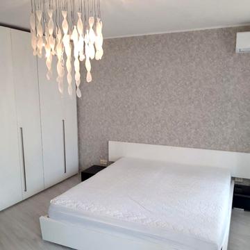 Добровольців вул. (Маршала Говорова), 3