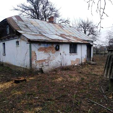 Продаж житлового будинку з ділянкою 0,25 га