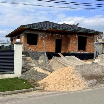 Просторий будинок район Лезенево, є цоколь + велика ділянка 43274