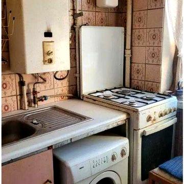 Продам 2 кімнатну квартиру на Павловому Полі, вул. Отакара Яроша, метро Ботанічний Сад.