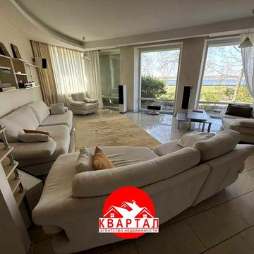 Сдается дом 250кв.м. возле Днепра, можно командировочным до 15чел