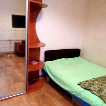 G5 Продам гостинку з своїм с/у за 10 хв. піщки метро Індустральна