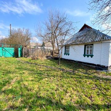 Прожам будинок в селі Фурси,гарна ділянка