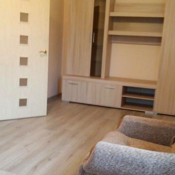 Ботанічна вул., 19