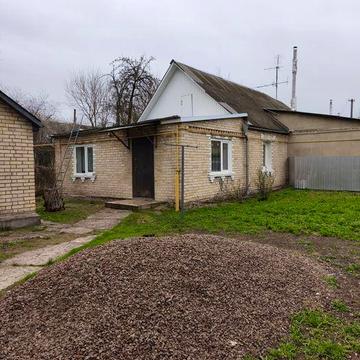 Півбудинку на продаж . Постанови розглядаємо.