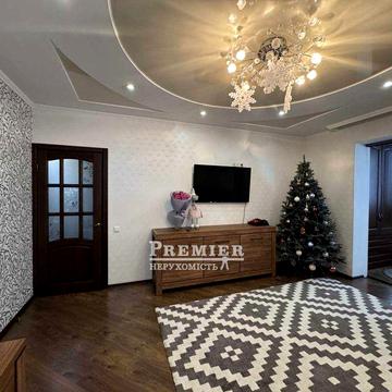 2 комнатная квартира 58м2 с Ремонтом ул.Королева Таирова