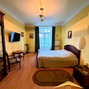 Продаж 2-к квартири на Сталеварів