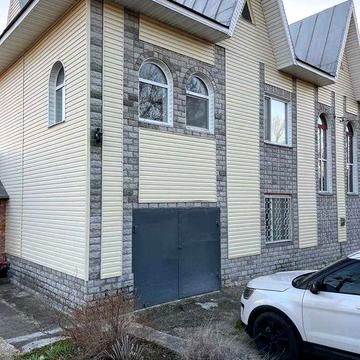 Продажа двоповерхового дуплекса зі свіжим ремонтом  - пів будинку - на Росі