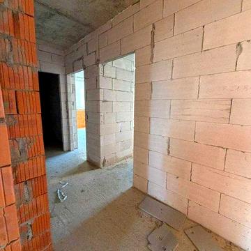 1 кім кухня - студія, центр