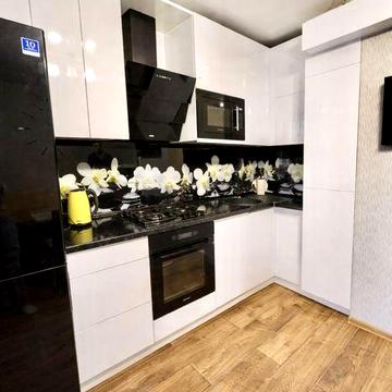 ЦЕНТР МІСТА Ірпінь велика 1-кімнатна квартира 43м2 можна під СЕРТИФІКАТ